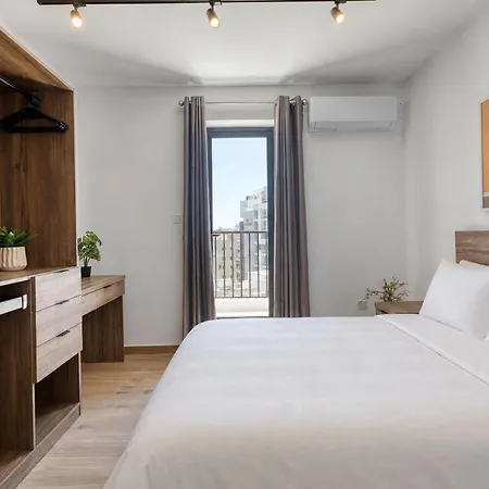 New - Stylish 2br Penthouse With Terrace, Seaview & Private Jacuzzi By Sf Homes 12 아파트 세인트폴스베이