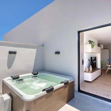 New - Stylish 2br Penthouse With Terrace, Seaview & Private Jacuzzi By Sf Homes 12