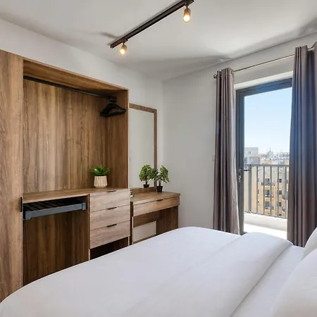 New - Stylish 2br Penthouse With Terrace, Seaview & Private Jacuzzi By Sf Homes 12 세인트폴스베이