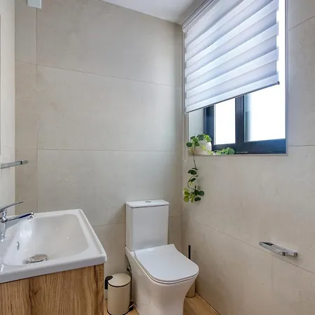 New - Stylish 2br Penthouse With Terrace, Seaview & Private Jacuzzi By Sf Homes 12